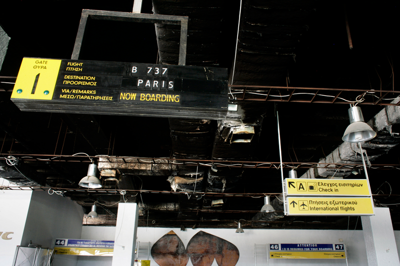 Illustration for article titled Athens' Abandoned International Airport Is Incredibly Creepy
